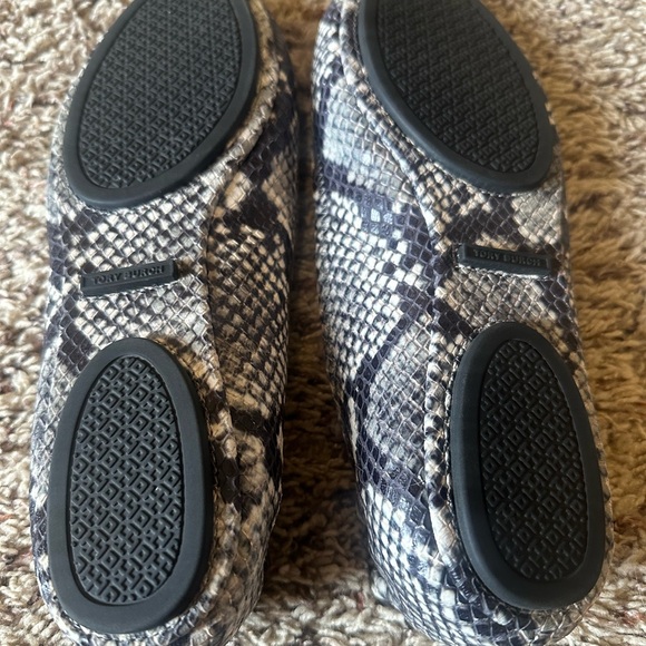 Tory Burch Minnie Flats Snakeskin 8.5 - Picture 3 of 3